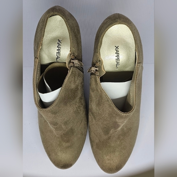 Xappeal Women's Taupe Suede Wedge Booties Size 8 - Picture 5 of 9